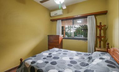 Venta lote 2 casas de 4 amb + quincho y cochera