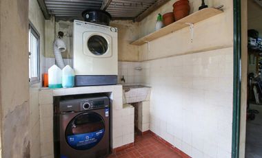 Venta lote 2 casas de 4 amb + quincho y cochera