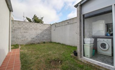 Venta lote 2 casas de 4 amb + quincho y cochera