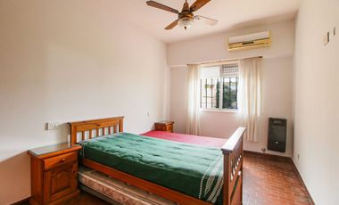 Venta lote 2 casas de 4 amb + quincho y cochera