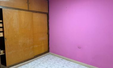 CASA DE 3 DORMITORIOS. B° LAS MORERAS, SANTA LUCIA