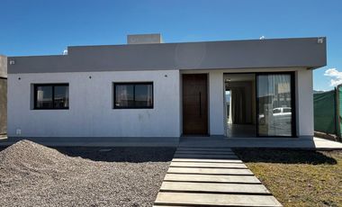 Casa en Rivadavia B Privado 3 hab 2 Baños 500m2