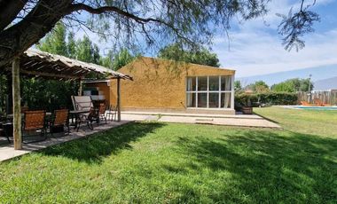 VENTA CASA 2 DORMITORIOS Y PILETA VILLA TACU ZONDA