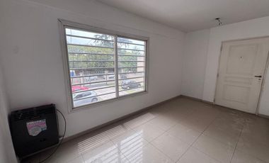 VENTA 2 AMBIENTES C/ COCHERA CENTRO MORENO IMPECAB