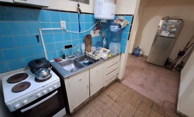 CASA 4 AMBIENTES VENTA LOMAS DE ZAMORA CON PARQUE