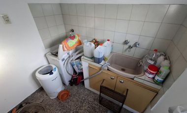 CASA 4 AMBIENTES VENTA LOMAS DE ZAMORA CON PARQUE