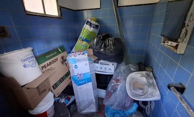 CASA 4 AMBIENTES VENTA LOMAS DE ZAMORA CON PARQUE