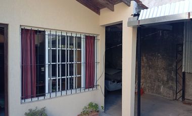 CASA 4 AMBIENTES VENTA TRISTAN SUAREZ CON DEPTO