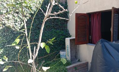 CASA 4 AMBIENTES VENTA TRISTAN SUAREZ CON DEPTO