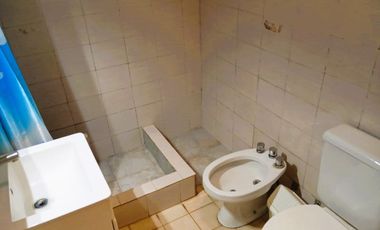 CASA 4 AMBIENTES VENTA TRISTAN SUAREZ CON DEPTO