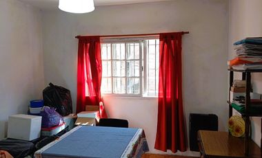 CASA 4 AMBIENTES VENTA TRISTAN SUAREZ CON DEPTO