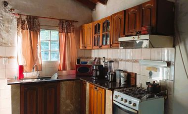 CASA 4 AMBIENTES VENTA TRISTAN SUAREZ CON DEPTO