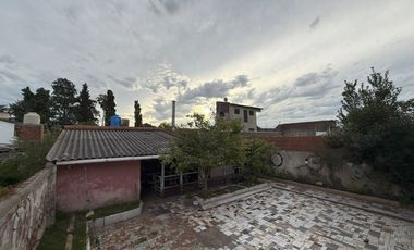 Casa venta multifamiliar 5 amb en Luis Guillón