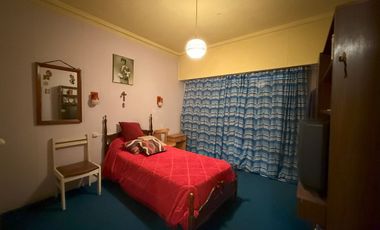 Casa venta multifamiliar 5 amb en Luis Guillón