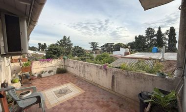 Casa venta multifamiliar 5 amb en Luis Guillón