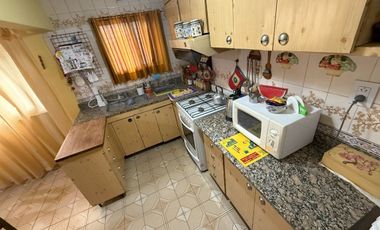 Casa venta multifamiliar 5 amb en Luis Guillón
