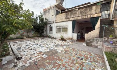 Casa venta multifamiliar 5 amb en Luis Guillón