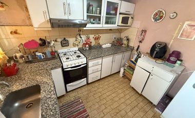 Casa venta multifamiliar 5 amb en Luis Guillón
