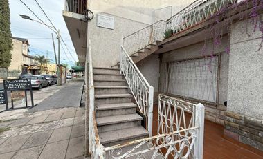 Casa venta multifamiliar 5 amb en Luis Guillón