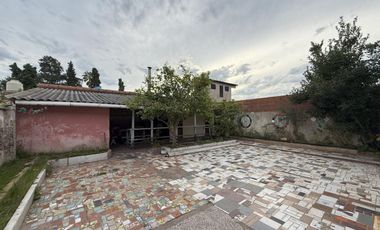 Casa venta multifamiliar 5 amb en Luis Guillón