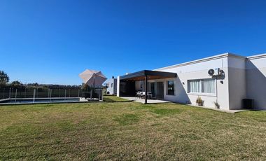 ALQUILER CASA 4 AMBIENTES SAN SEBASTIAN AREA 10