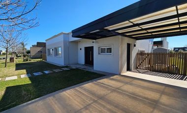 ALQUILER CASA 4 AMBIENTES SAN SEBASTIAN AREA 10