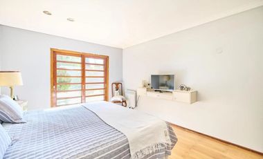 VENTA CASA 5 AMBIENTES PILETA JARDIN QUINCHO BANF