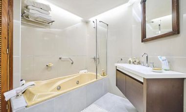 VENTA CASA 5 AMBIENTES PILETA JARDIN QUINCHO BANF