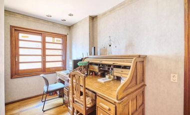 VENTA CASA 5 AMBIENTES PILETA JARDIN QUINCHO BANF