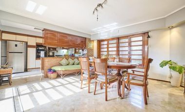 VENTA CASA 5 AMBIENTES PILETA JARDIN QUINCHO BANF