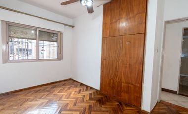 VENTA CASA LOMAS DE ALBERDI TRES DORMITORIOS