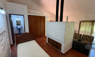 Casa Venta en Oliveros con amplio parque y pileta