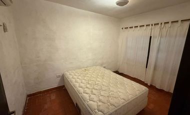 Casa Venta en Oliveros con amplio parque y pileta