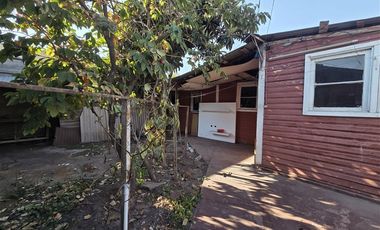 Casa en Venta en Departamental / Sta Rosa / Pasaje cerrado