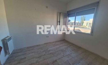 ALQUILER Duplex 2 dorm Patio Tierra Mansa Centenar