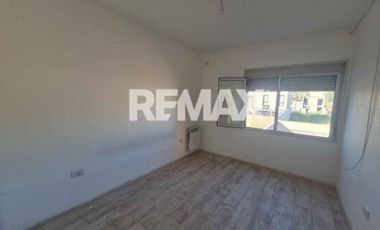 ALQUILER Duplex 2 dorm Patio Tierra Mansa Centenar