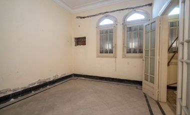 Planta baja  de 4 dormitorios en el centro