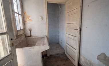 Planta baja  de 4 dormitorios en el centro