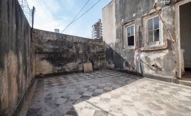 Planta baja  de 4 dormitorios en el centro