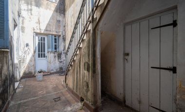 Planta baja  de 4 dormitorios en el centro