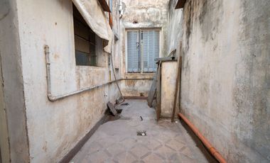 Planta baja  de 4 dormitorios en el centro