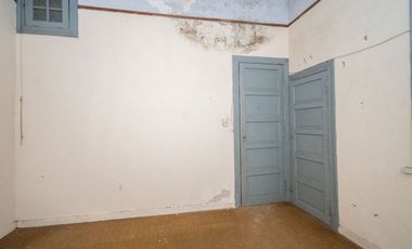 Planta baja  de 4 dormitorios en el centro