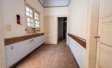 Planta baja  de 4 dormitorios en el centro