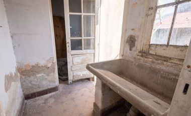 Planta baja  de 4 dormitorios en el centro