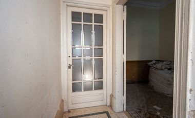 Planta baja  de 4 dormitorios en el centro