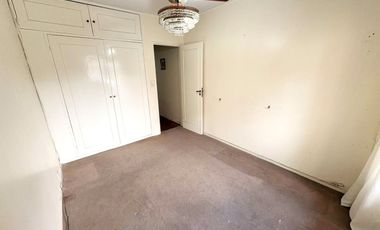 CASA 4 AMBIENTES VENTA OLIVOS A RECICLAR
