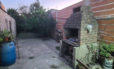 CASA 4 ambientes EN VENTA en BOSQUES