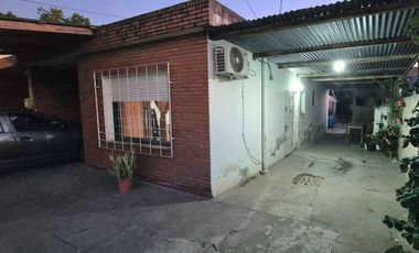 CASA 4 ambientes EN VENTA en BOSQUES