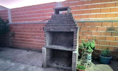 CASA 4 ambientes EN VENTA en BOSQUES