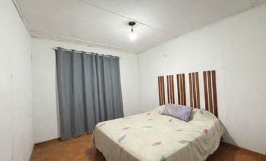 CASA EN VENTA BERAZATEGUI 2 dormitorios con patio